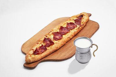 Pastırmalı Kaşarlı Pide Menü
