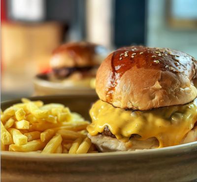 Cheeseburger & Patates Kızartması