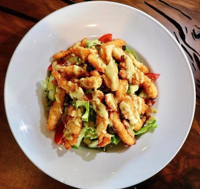 Çıtır Tavuklu Salata