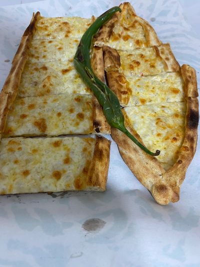 Kaşarlı Pide