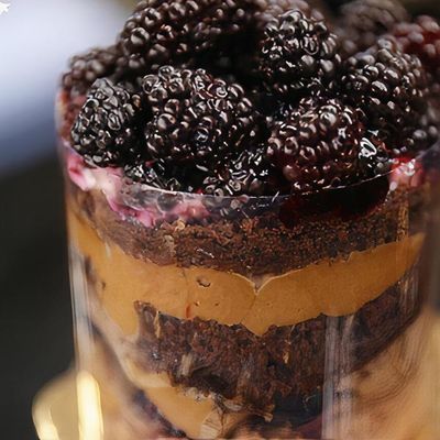 Böğürtlenli Çikolatalı Pasta