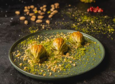 Fistıklı Midye Baklava (3 Adet)
