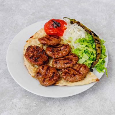 Izgara Köfte (1 kg.) Menü