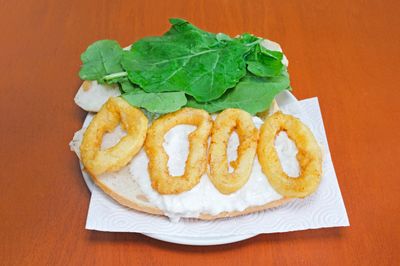 Ekmek Arası Kalamar Tava