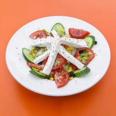 Cevizli Tulum Peynirli Salata