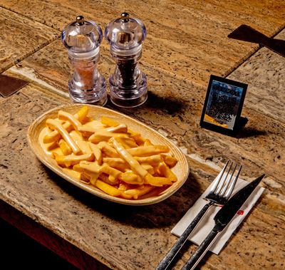 Cheddar Soslu Patates Kızartması