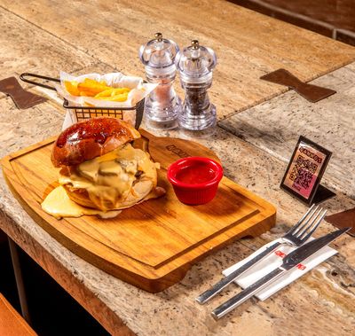 Nammos Special Burger