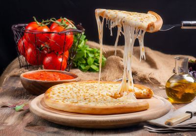 Margherita Pizza (28-30 cm.)