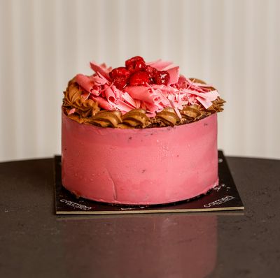 Frambuazlı Çikolatalı Pasta (6 Kişilik)