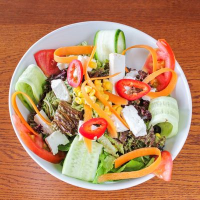 Akdeniz Salatası / Mediterranean Salad