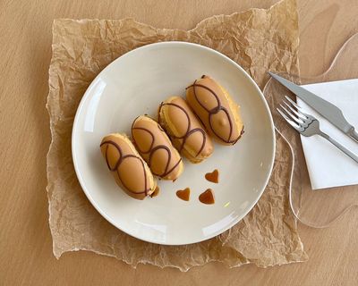 8'li Karamelli Ekler