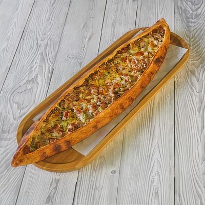 Kuşbaşılı Kaşarlı Pide