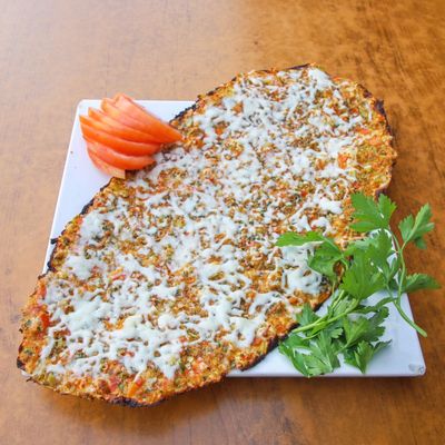 Cevizli Kaşarlı Lahmacun