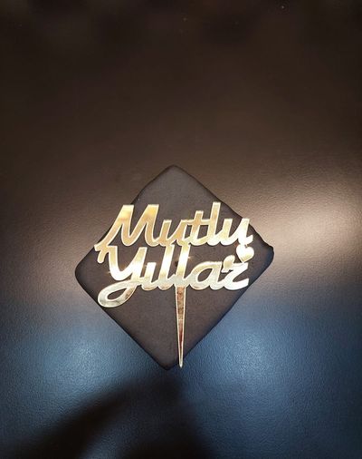 Mutlu Yıllar Gold Pleksi