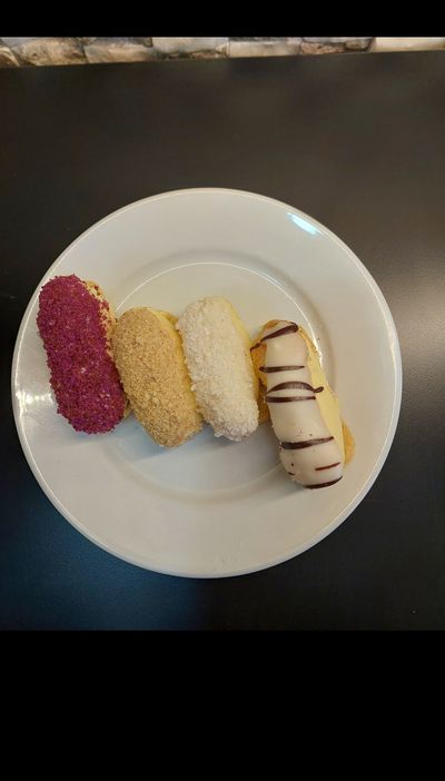 Beyaz Kremalı Karışık Ekler