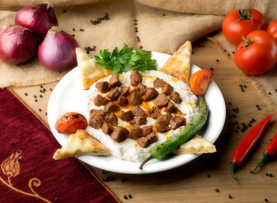 Alinazik Kebap (Kuzu Şişten)