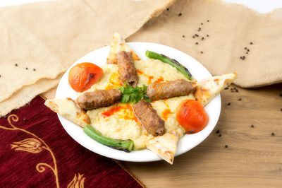 Beğendili Kebap (Kıymadan)