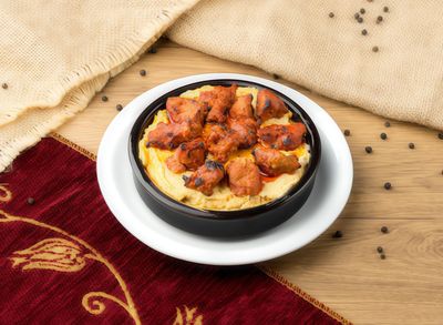 Fırında Etli Sıcak Humus