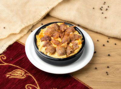 Fırında Kıymalı Sıcak Humus