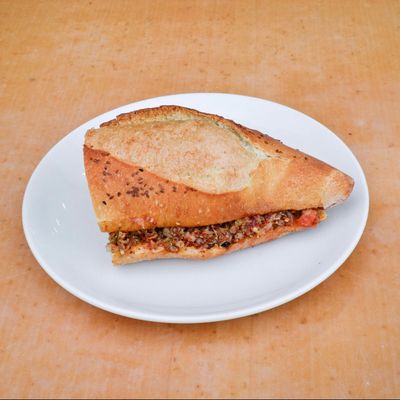 Yarım Ekmek Arası Kuzu Kokoreç