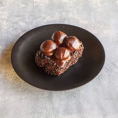 Profiterollü Pasta (Adet)