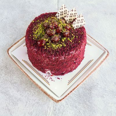 Vişneli Çikolatalı Pasta (4-6 Kişilik)