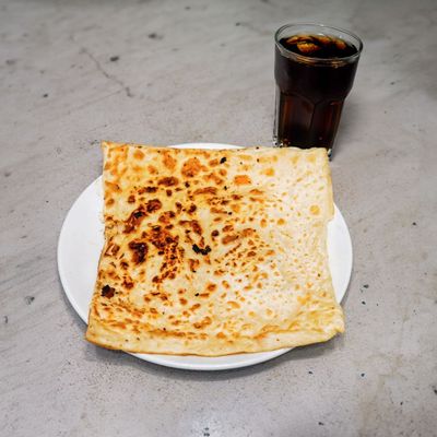 Coca-Cola Fırsatı (Kaşarlı Sucuklu Sivas Gözleme)