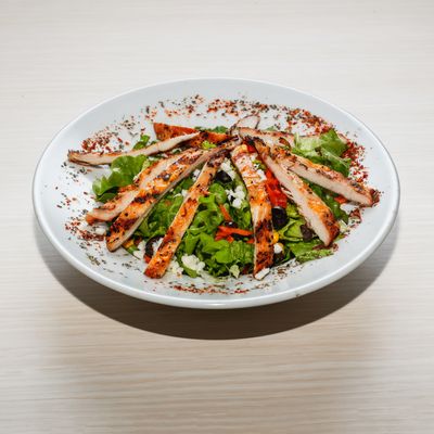 Izgara Tavuklu Salata