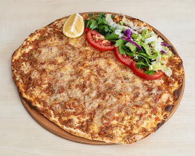 Kaşarlı Lahmacun