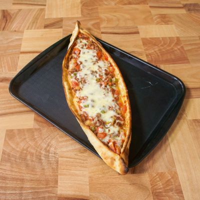 Kuşbaşılı Mantarlı Pide