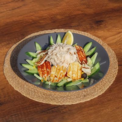 Hellim Peynirli Salata