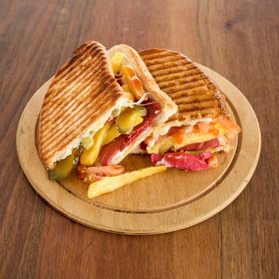 Süper Ayvalık Tostu