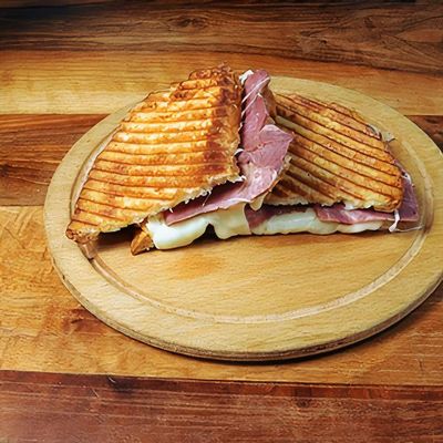 Dilli Kaşarlı Tost