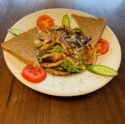 Tavuklu Sezar Salata