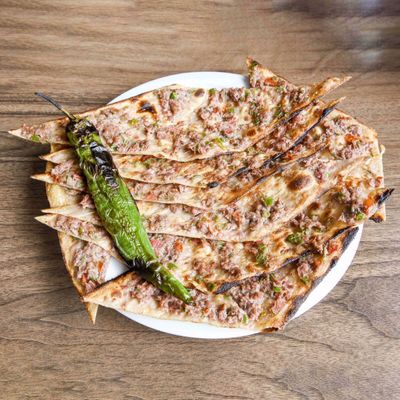 Kaşarlı Konya Etli Ekmek