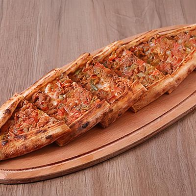 Kuşbaşılı Pide