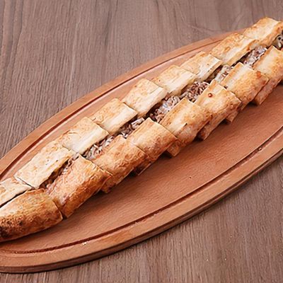 Kavurmalı Kaşarlı Pide