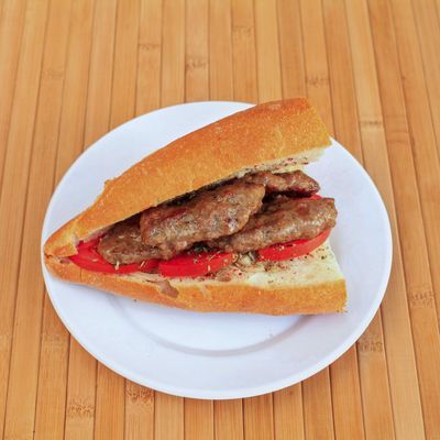 Yarım Ekmek Arası Köfte