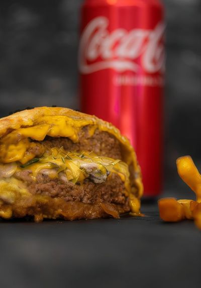 Calzone Ananaslı Gurme Burger Menü