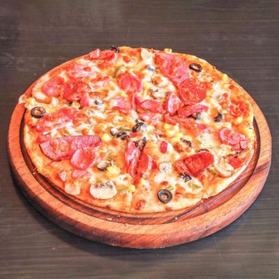 Jülyen Lezzeti Pizza (Büyük)