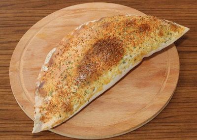 Margherita Calzone Pizza (Büyük)