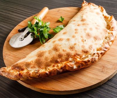 Etli Calzone Pizza (Büyük)