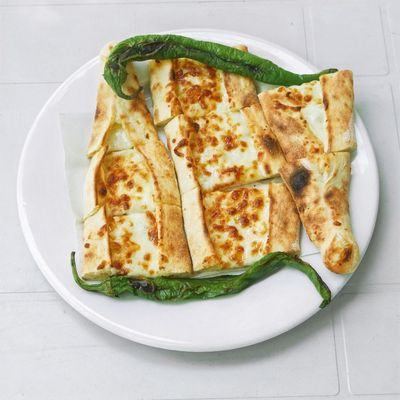 Kaşarlı Pide Menü