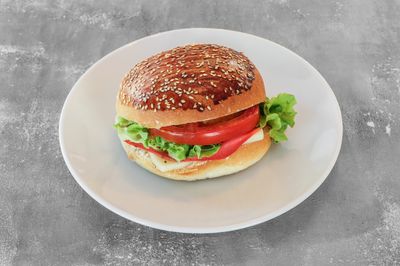 Hamburger Ekmeğine Sandviç