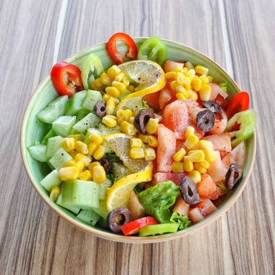 Akdeniz Salatası