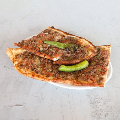 Kuşbaşılı Pide
