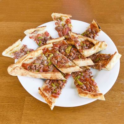 Kuşbaşı Yumurtalı Pide