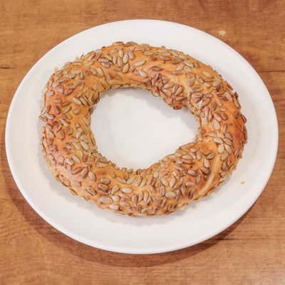 Ay Çekirdekli Simit