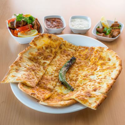 Kaşarlı Pide