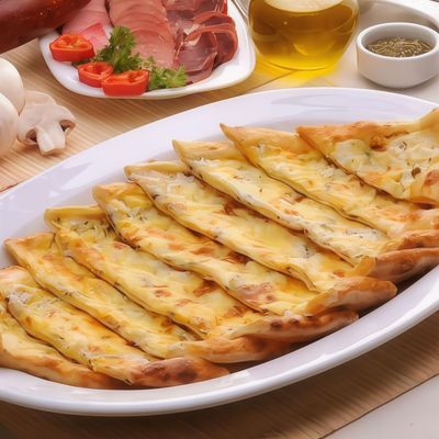 Beyaz Peynirli & Yumurtalı Pide